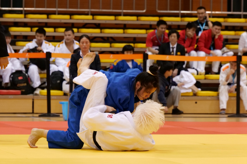 官方：利物浦20岁后卫马巴亚租借加盟英甲维冈竞技